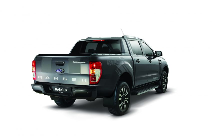 白色 Ford Ranger 2.2 FX4与灰色3.2 Wildtrak限量发售。 53213