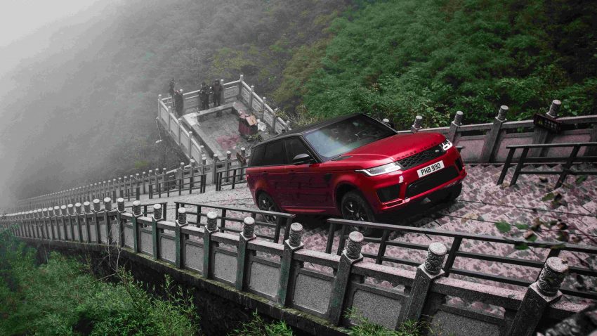 影片：史上最牛！Range Rover Sport PHEV 挑战张家界陡峭天梯！历经45度陡坡、99弯角和999级阶梯成功登顶 58878
