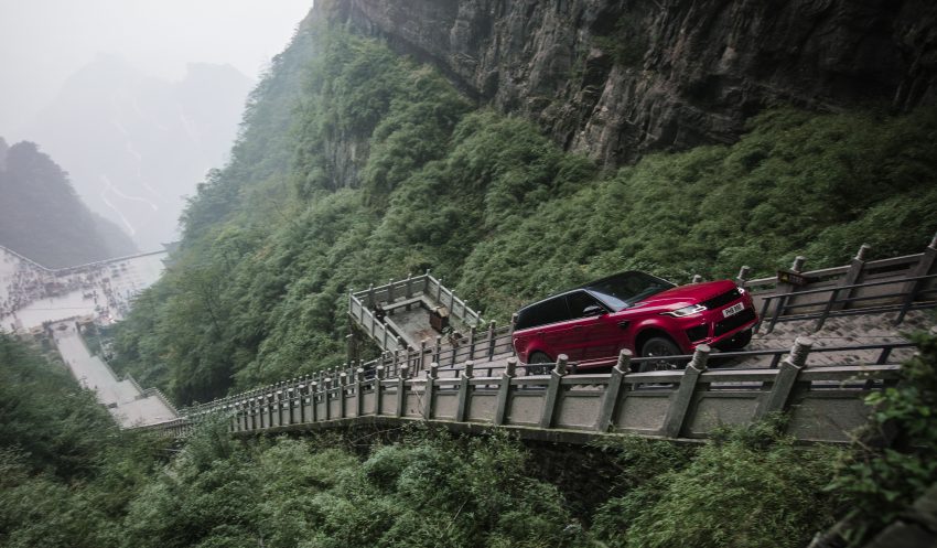 影片：史上最牛！Range Rover Sport PHEV 挑战张家界陡峭天梯！历经45度陡坡、99弯角和999级阶梯成功登顶 58857