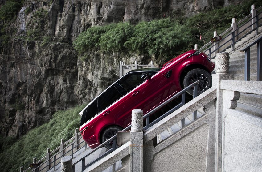 影片：史上最牛！Range Rover Sport PHEV 挑战张家界陡峭天梯！历经45度陡坡、99弯角和999级阶梯成功登顶 58863
