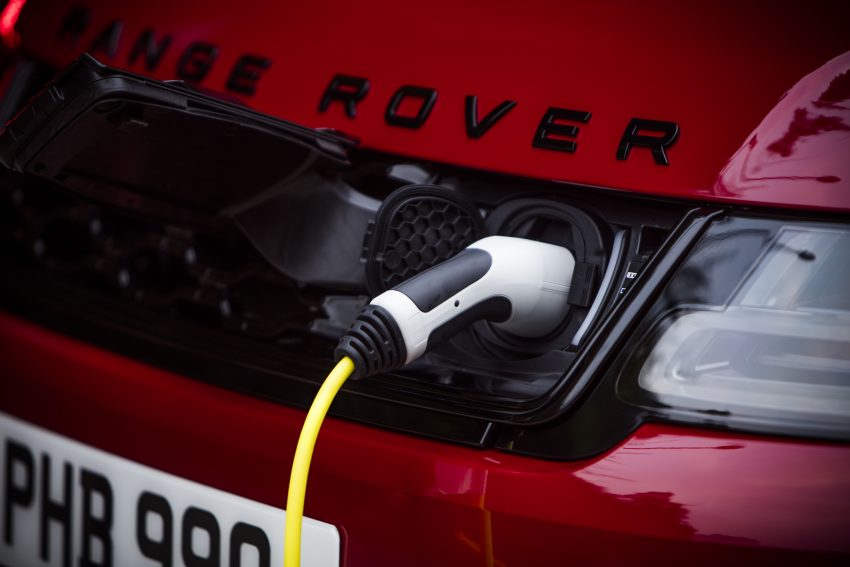 影片：史上最牛！Range Rover Sport PHEV 挑战张家界陡峭天梯！历经45度陡坡、99弯角和999级阶梯成功登顶 58871