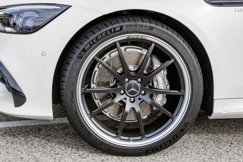 Mercedes-AMG GT 四门版正式发布，两种引擎三个等级 60802
