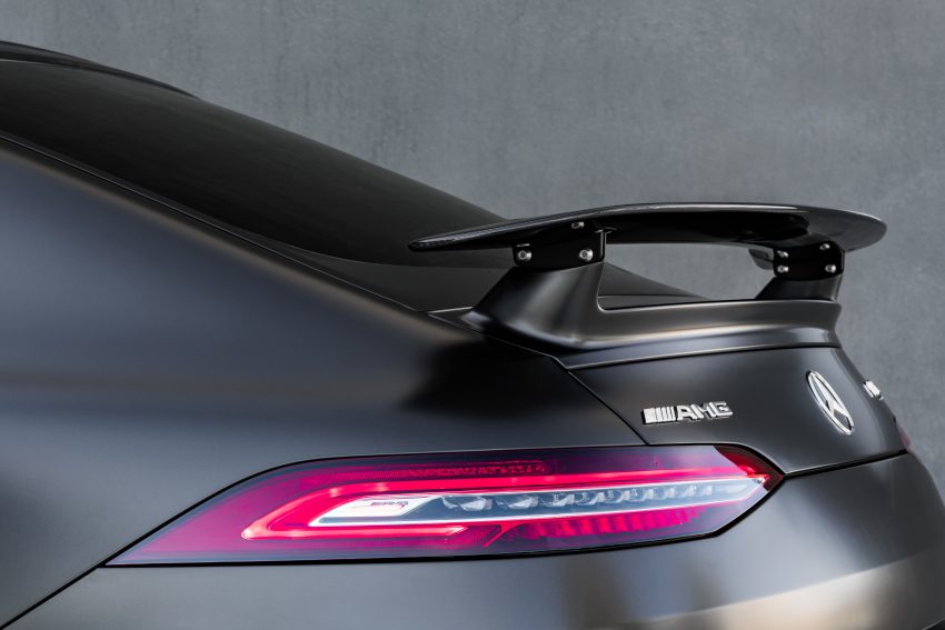 Mercedes-AMG GT 四门版正式发布，两种引擎三个等级 60850