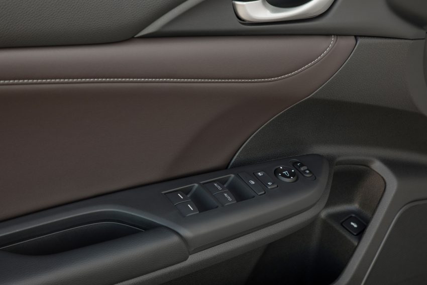 2019 Honda Insight 官图, 1.5升混动引擎, 油耗23.3 KM/L 63372