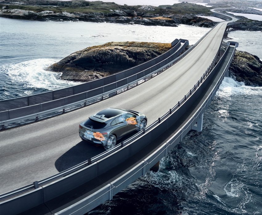 Jaguar 发布旗下首款纯电动车 I-Pace，满电可跑480km 60113