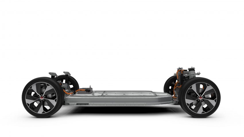 Jaguar 发布旗下首款纯电动车 I-Pace，满电可跑480km 60131