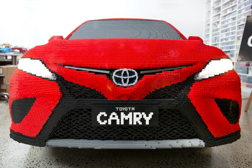 50万块装拼而成，与实车大小一样的 Lego Toyota Camry 62420