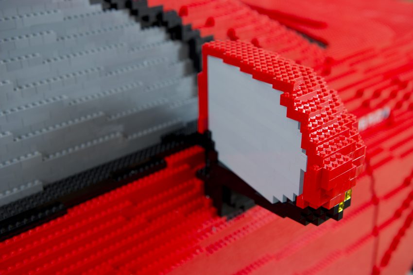 50万块装拼而成，与实车大小一样的 Lego Toyota Camry 62418