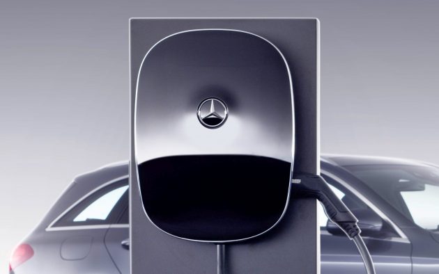 Mercedes-Benz 推介新一代车用充电盒，充电效率更快！