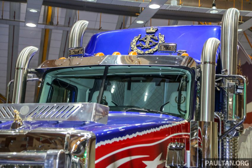 汽车图集：带你欣赏柔佛苏丹的超级货卡Ford F-650，与变形金刚中的‘擎天柱’ Mack Super-Liner 超级豪华重型卡车 63271