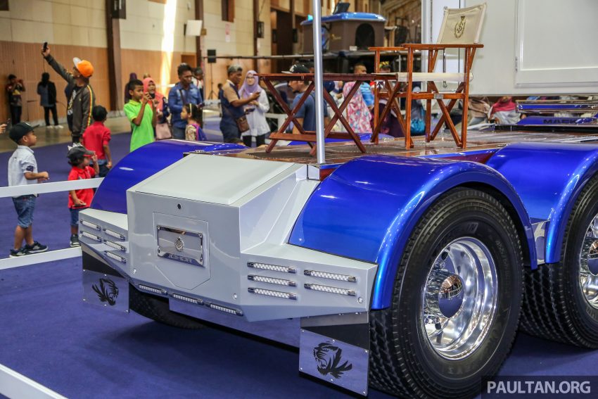 汽车图集：带你欣赏柔佛苏丹的超级货卡Ford F-650，与变形金刚中的‘擎天柱’ Mack Super-Liner 超级豪华重型卡车 63277