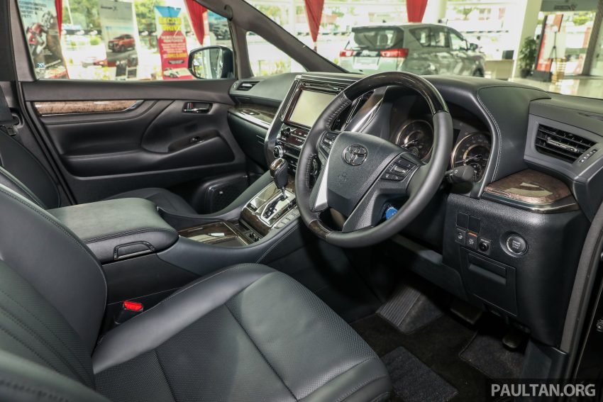 Toyota Alphard 与 Vellfire 本地公开展示, 全车系规格确认 62190