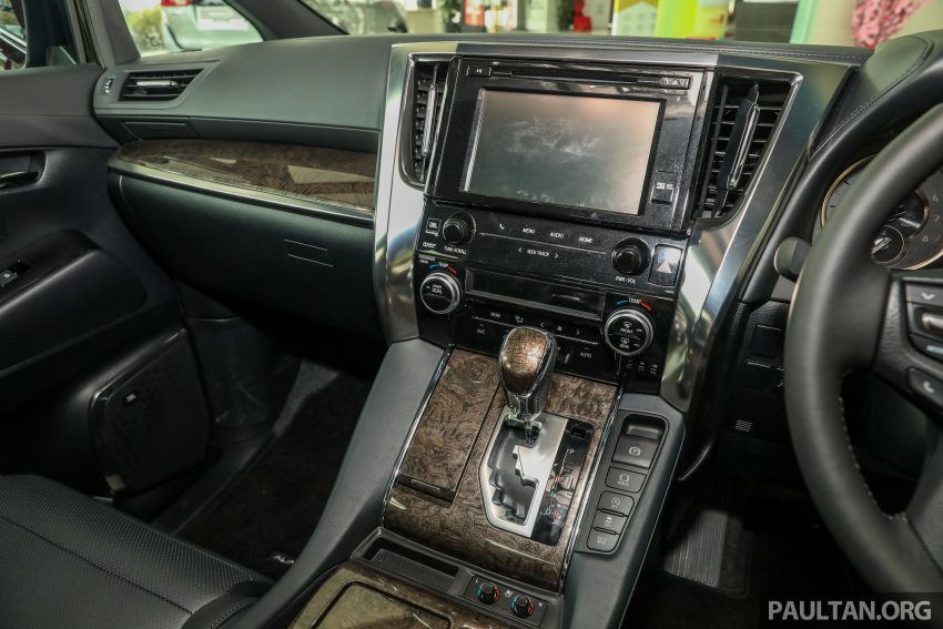 Toyota Alphard 与 Vellfire 本地公开展示, 全车系规格确认 62196