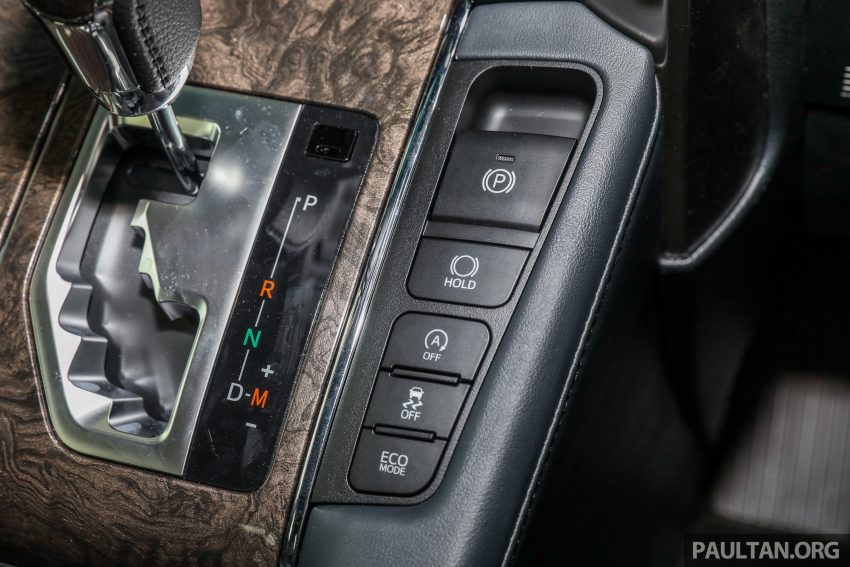 Toyota Alphard 与 Vellfire 本地公开展示, 全车系规格确认 62204