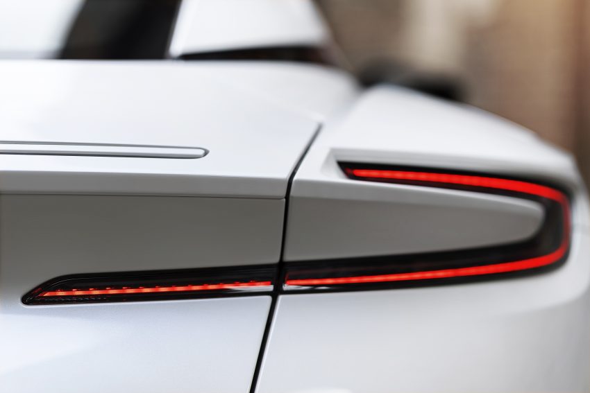 官方面子书预告, 入门级 Aston Martin DB11 V8 即将来马? 65295