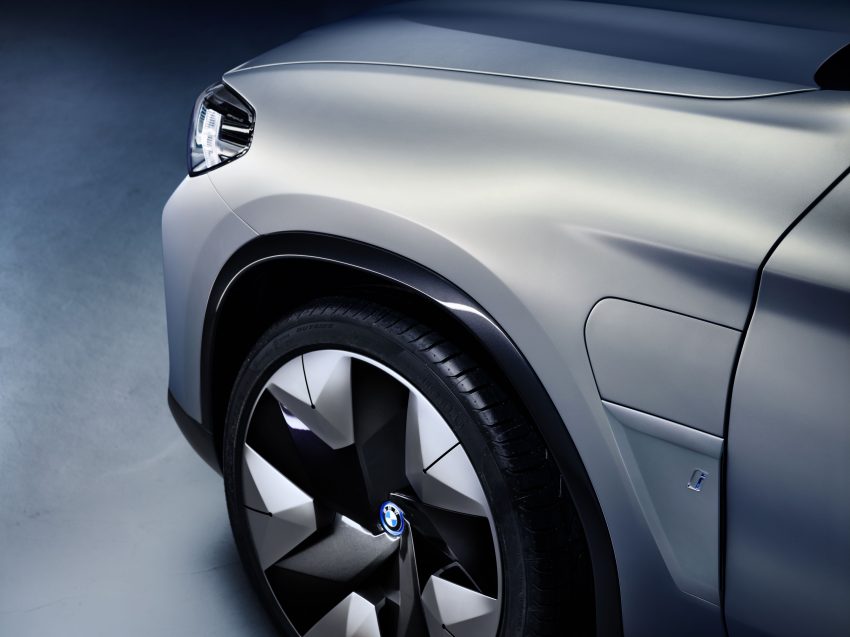 北京车展：BMW Concept iX3 发表，400公里纯电动续航 67167