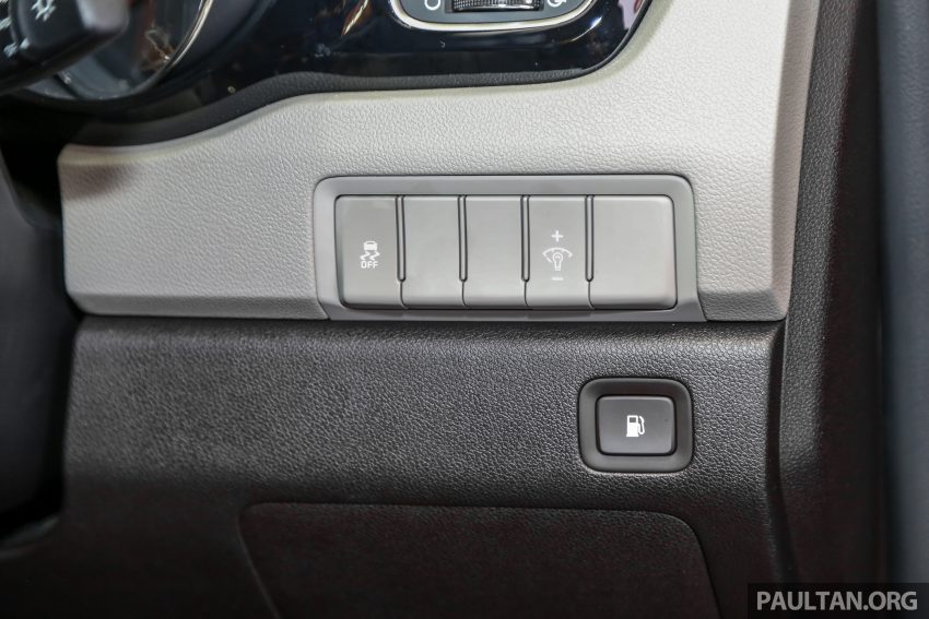 新车图集: Kia Grand Carnival 2.2D SX 实拍, 售价18.9万 67843