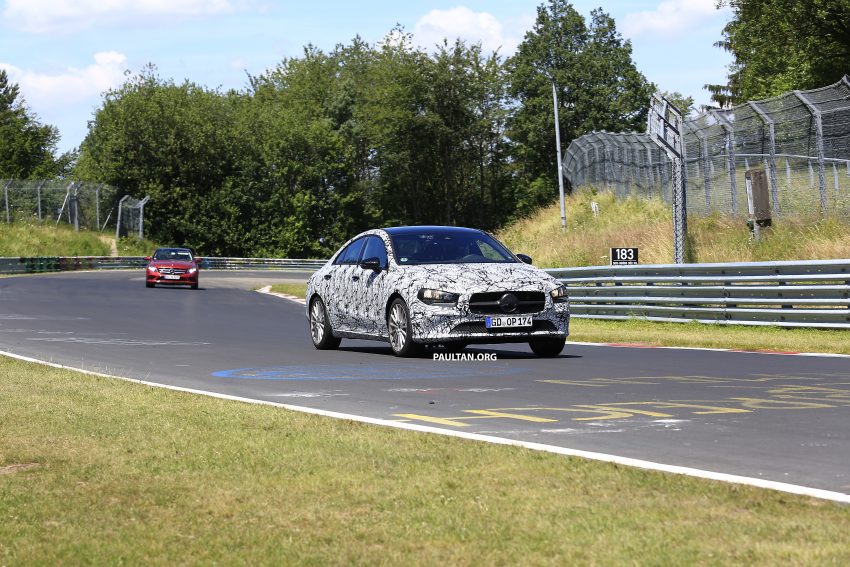 全新 Mercedes-Benz CLA 系列现身纽柏林赛道进行测试 71029