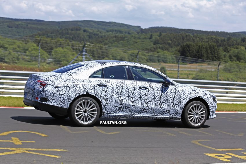 全新 Mercedes-Benz CLA 系列现身纽柏林赛道进行测试 71032