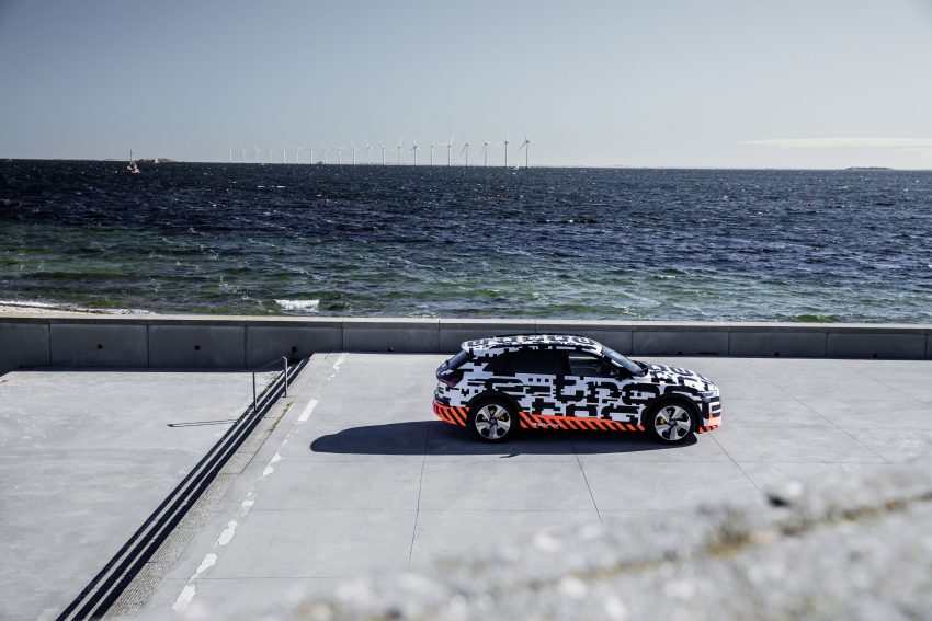 首见量产版电子后视镜，Audi e-tron 纯电动SUV内饰官图 71442