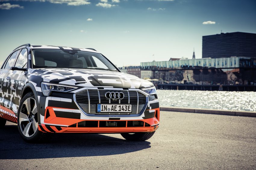 首见量产版电子后视镜，Audi e-tron 纯电动SUV内饰官图 71458