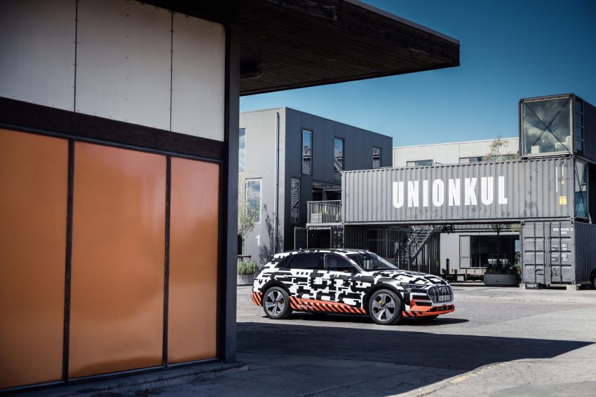 首见量产版电子后视镜，Audi e-tron 纯电动SUV内饰官图 71472