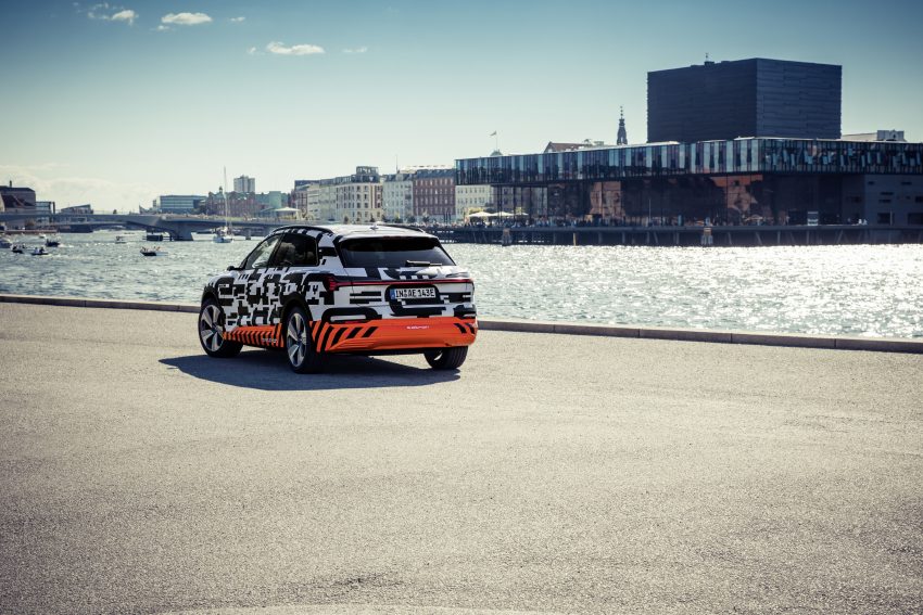 首见量产版电子后视镜，Audi e-tron 纯电动SUV内饰官图 71438