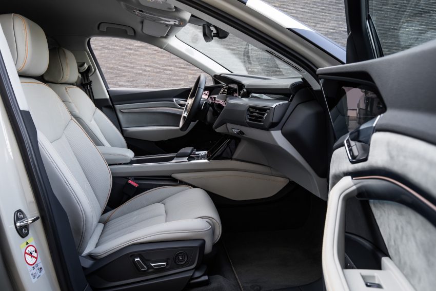 首见量产版电子后视镜，Audi e-tron 纯电动SUV内饰官图 71508