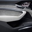 首见量产版电子后视镜，Audi e-tron 纯电动SUV内饰官图