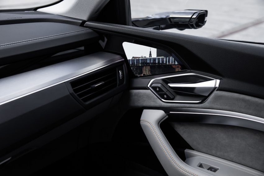 首见量产版电子后视镜，Audi e-tron 纯电动SUV内饰官图 71513
