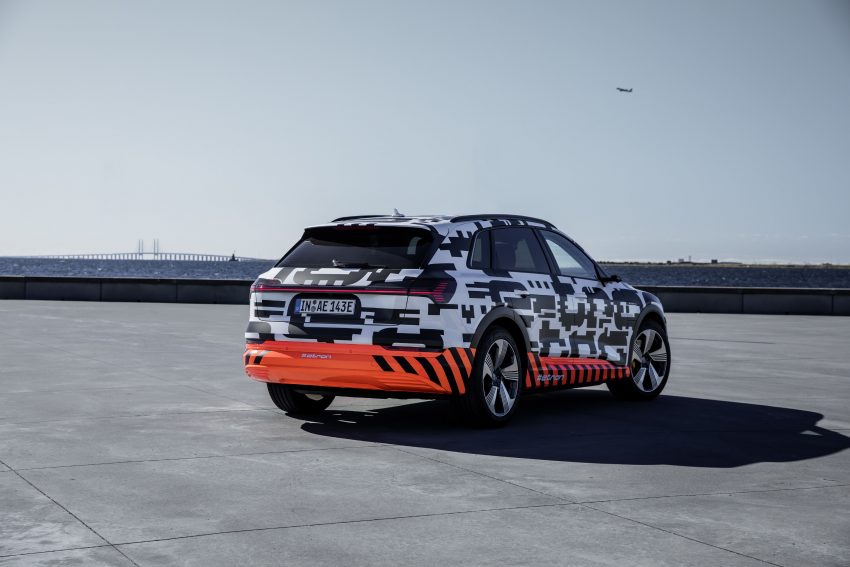 首见量产版电子后视镜，Audi e-tron 纯电动SUV内饰官图 71441