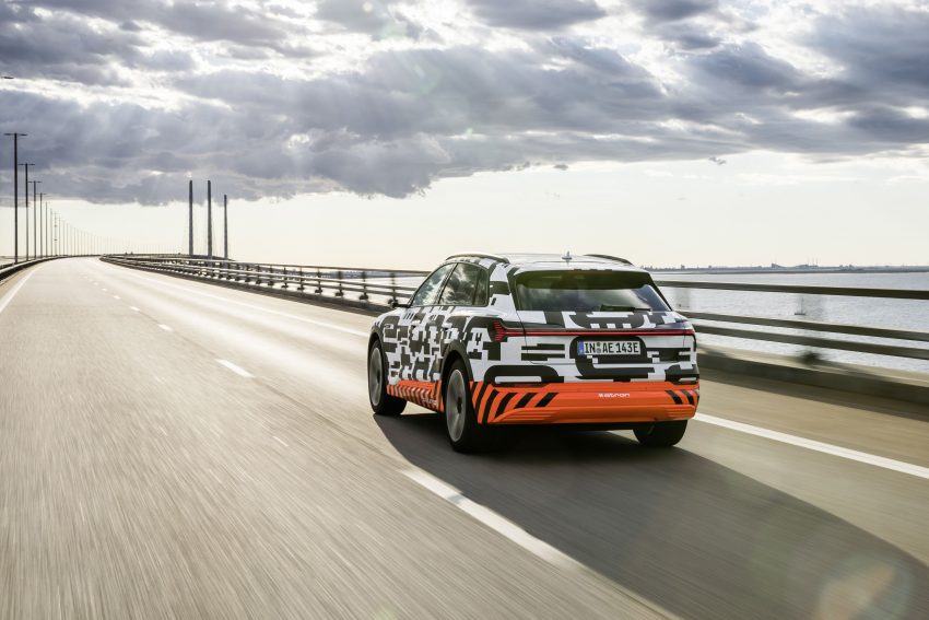首见量产版电子后视镜，Audi e-tron 纯电动SUV内饰官图 71529