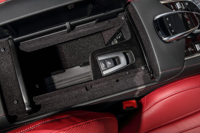 Mercedes-AMG S63 Coupe，Mercedes-Benz S560 Carbriolet 齐上市，4.0L V8双涡轮增压，售价131万令吉起 73392