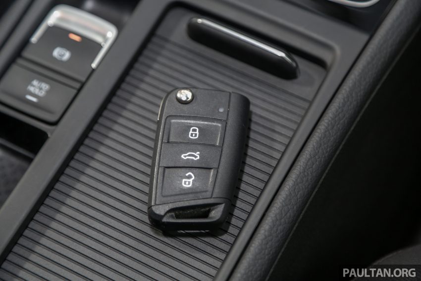 试驾：Volkswagen Golf R MK 7.5，低调沉稳的旗舰钢炮 74698
