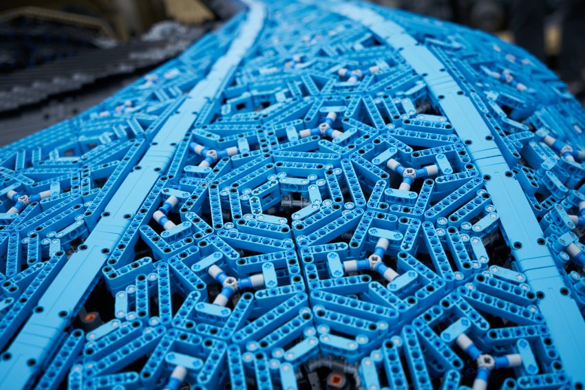 可上路行驶，实车比例 Lego 版 Bugatti Chiron 特别登场 75400