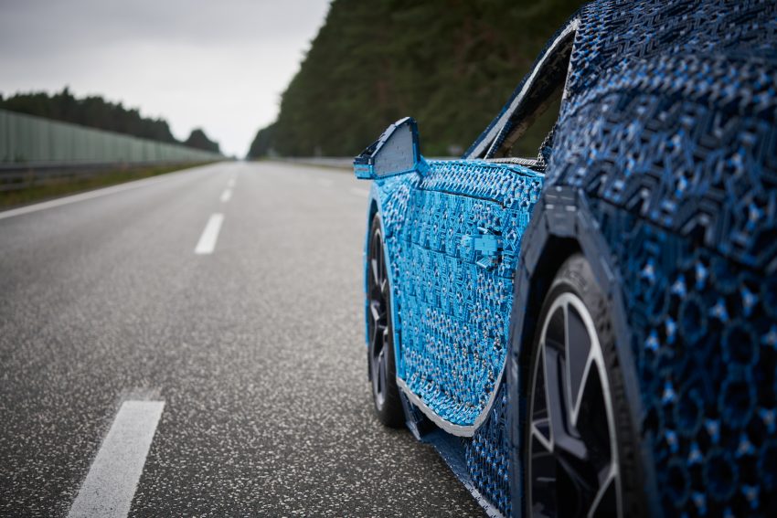 可上路行驶，实车比例 Lego 版 Bugatti Chiron 特别登场 75391