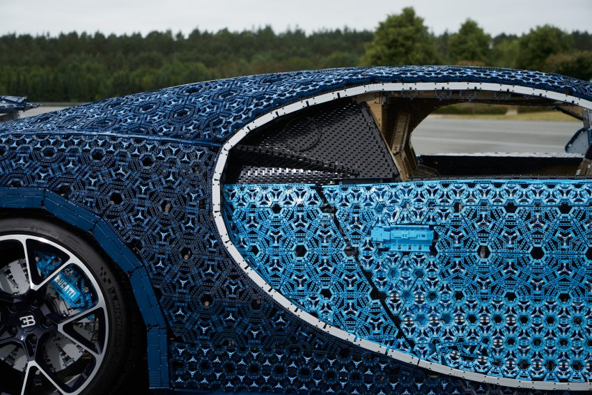可上路行驶，实车比例 Lego 版 Bugatti Chiron 特别登场 75392