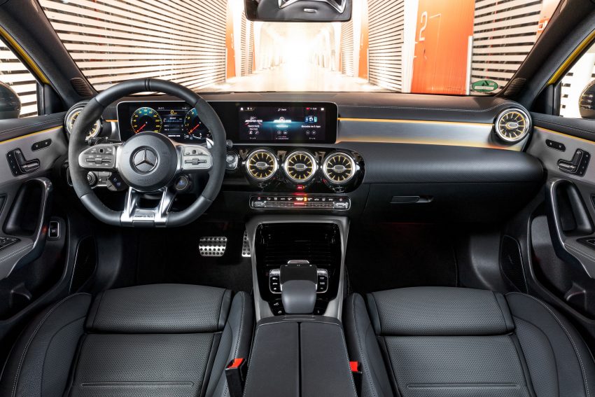 Mercedes-AMG A 35 官图发布，306匹马力，4.7秒破百 76435