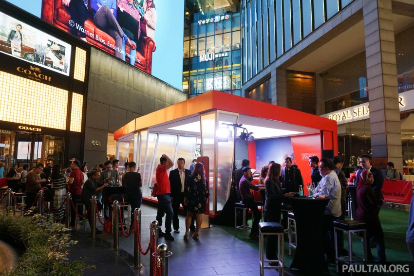 Ferrari 首次走入人群，在 Pavilion KL 举办流动路秀活动 77025