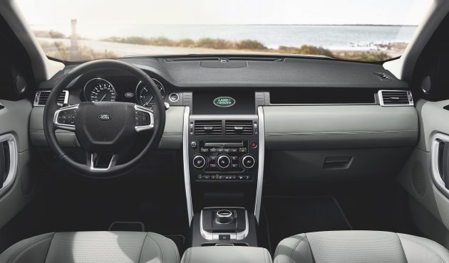 Land Rover Discovery Sport 2018年式本地小升级，搭载小排量2.0L四缸涡轮增压汽油引擎，单一等级售价RM380K