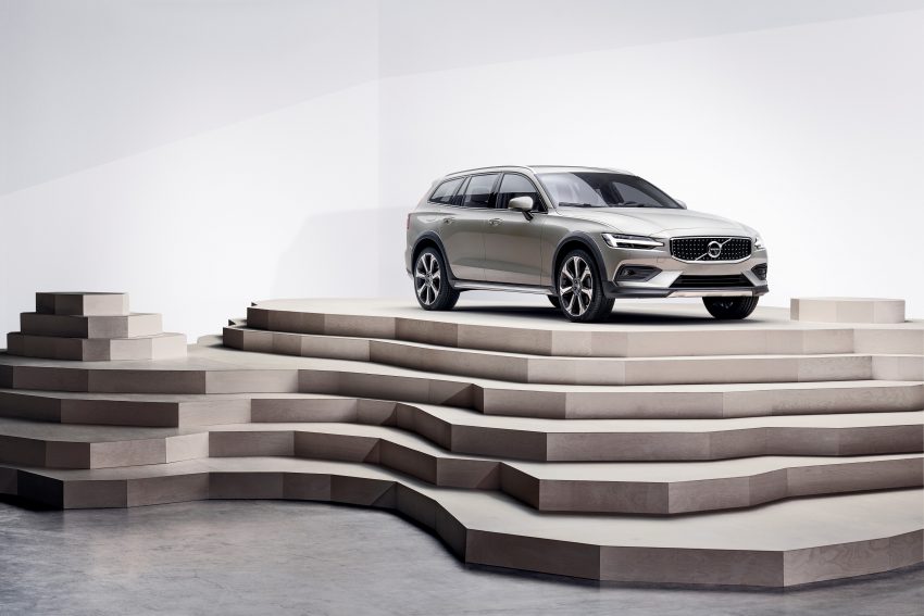 全新 Volvo V60 Cross Country，可越野的跨界旅行车 77075