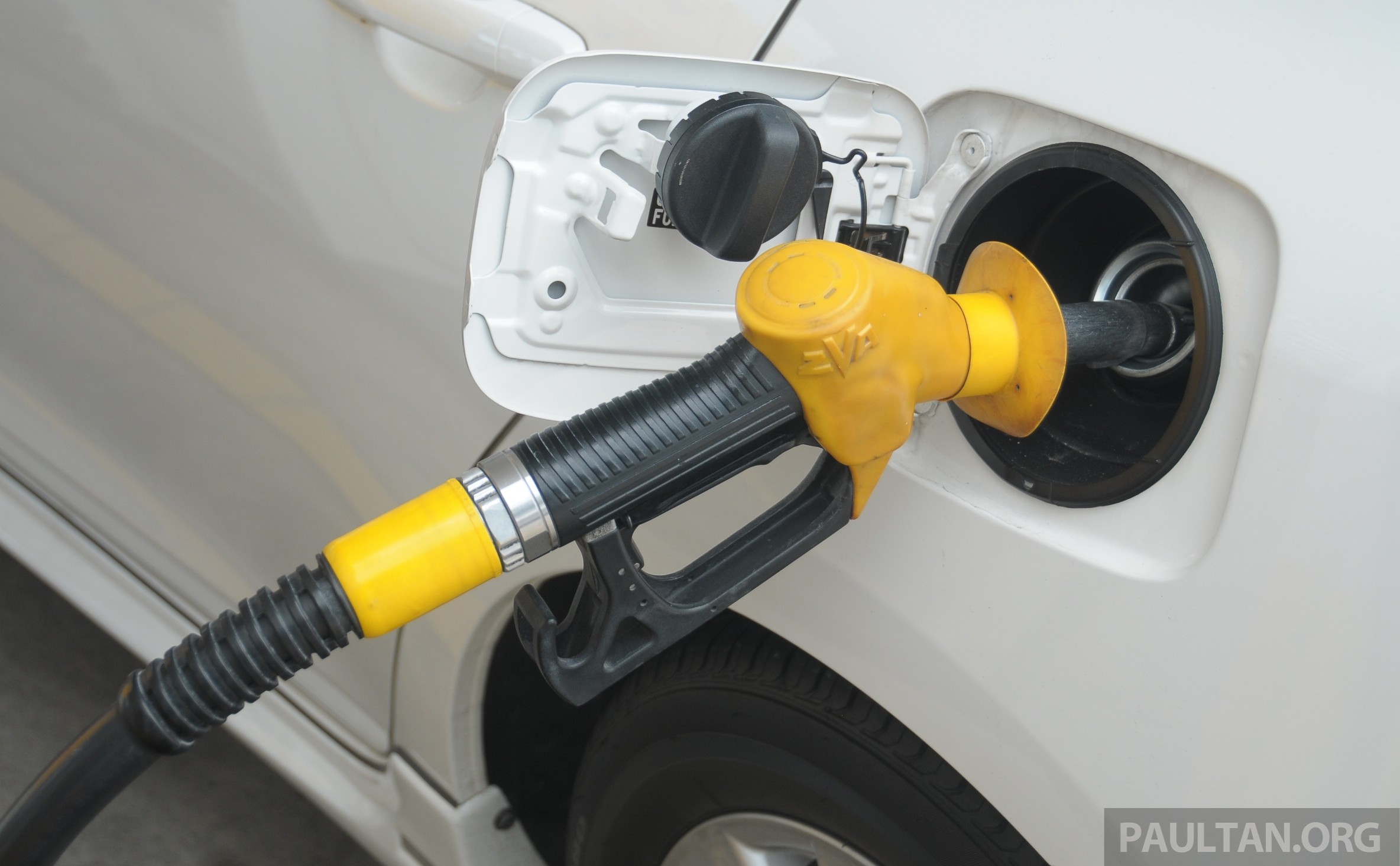 副财政部长：政府将展延落实 RON95 汽油针对性补贴计划