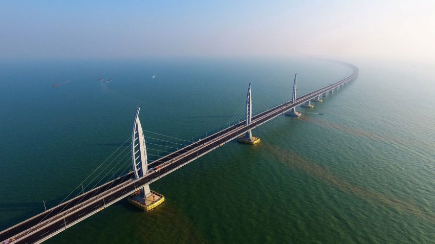 世界最长跨海大桥，中国港珠澳大桥正式对外开放通车 79759
