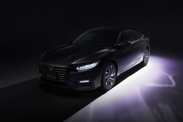 日本原厂发布日规版 Honda Insight 官图, 车头更高贵大气