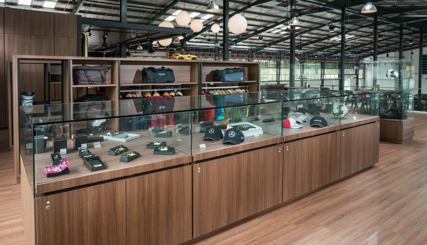 Mercedes-Benz Malaysia 推介官方二手车部门，仅销售卖品质保证的二手宾士，买车后还能享有1年无限里程保固 77372