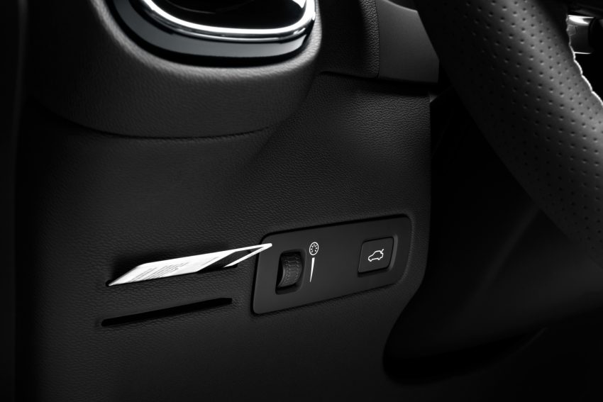 Volvo XC40 本地正式发布，只有T5一个等级，售25.6万 77877