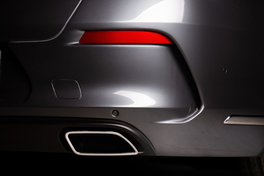 越南自主品牌 VinFast 在巴黎车展上正式发布首两款新车，LUX A2.0 Sedan 与 LUX SA2.0 SUV，主打豪华车市场 77782