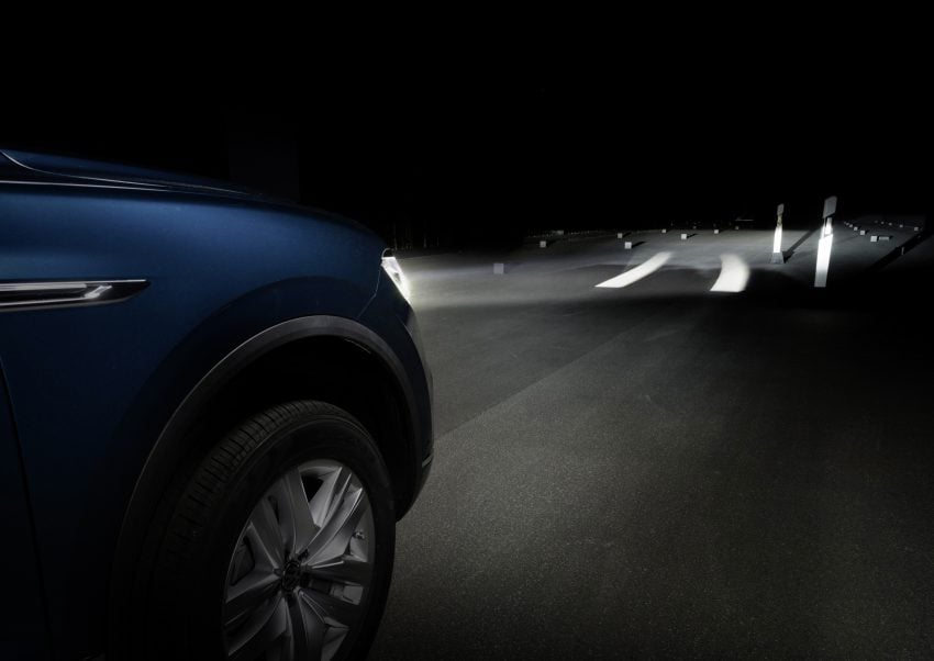 可与道路使用者交流，Volkswagen 研发智能车灯照明技术 79053