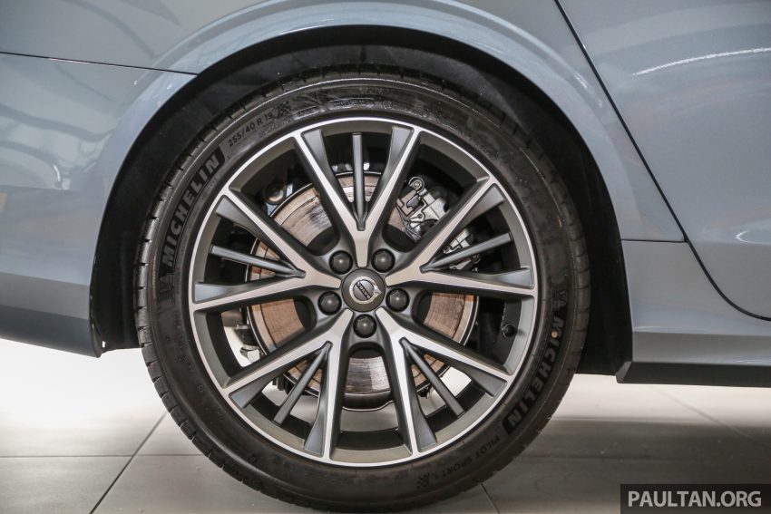 入门级 Volvo S90 T5 Momentum 本地上市，RM 338,888 80345