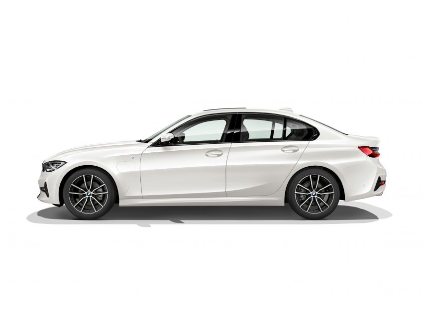 全新 BMW 3系列插电混动版面世，最大马力可达292匹 82032